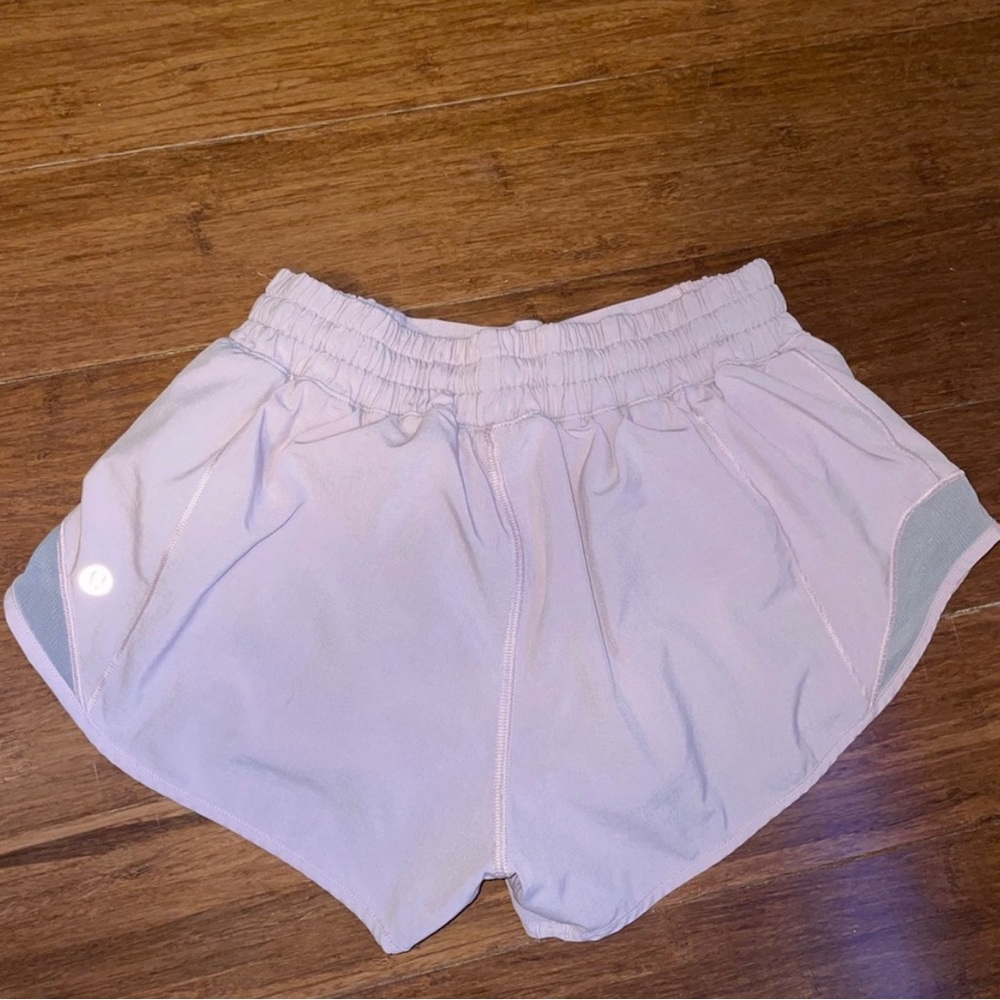 light pink lululemon hotty hot shorts